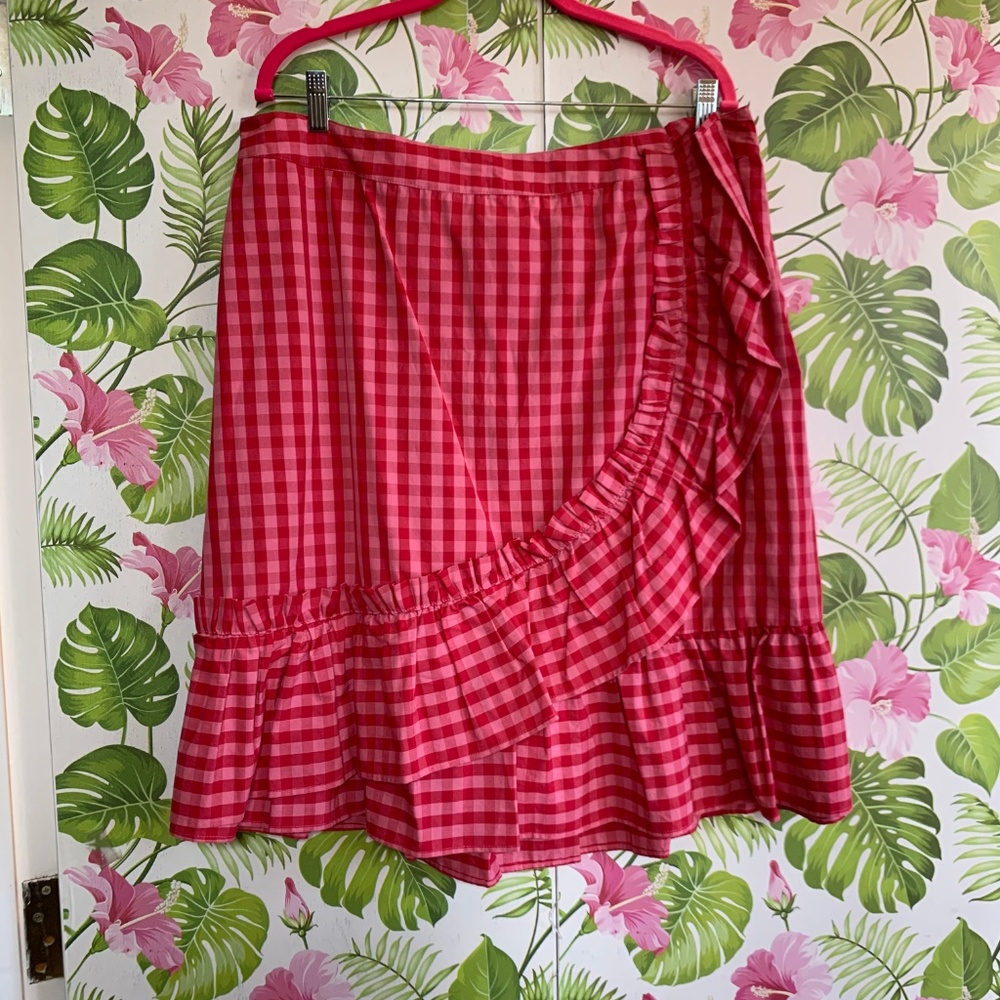 Eloquii x Draper James pink gingham faux-wrap skir